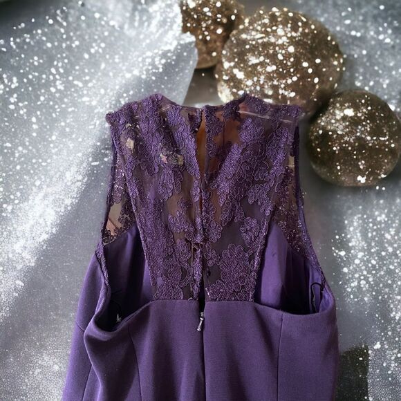 J S Collection Lace Gown Size Small - Picture 3 of 6